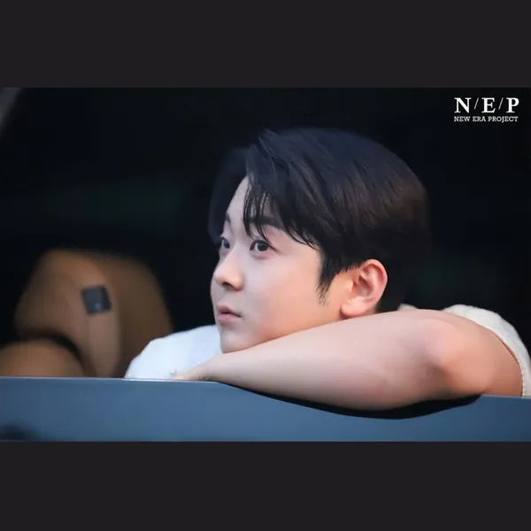 Foto populer Park Minsu yang penuh cinta dari penggemar