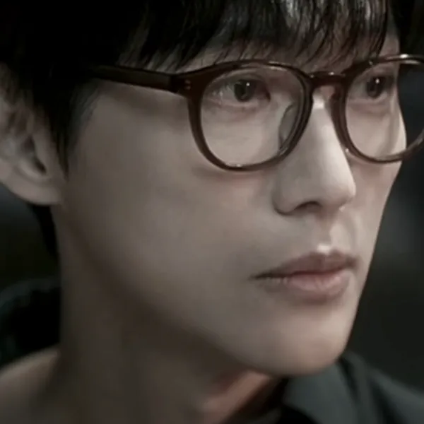 The most loved look of Namkoong Min today