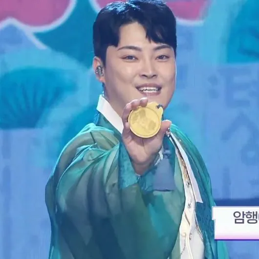 Popular photo full of fans’ love for Kim Kyungmin
