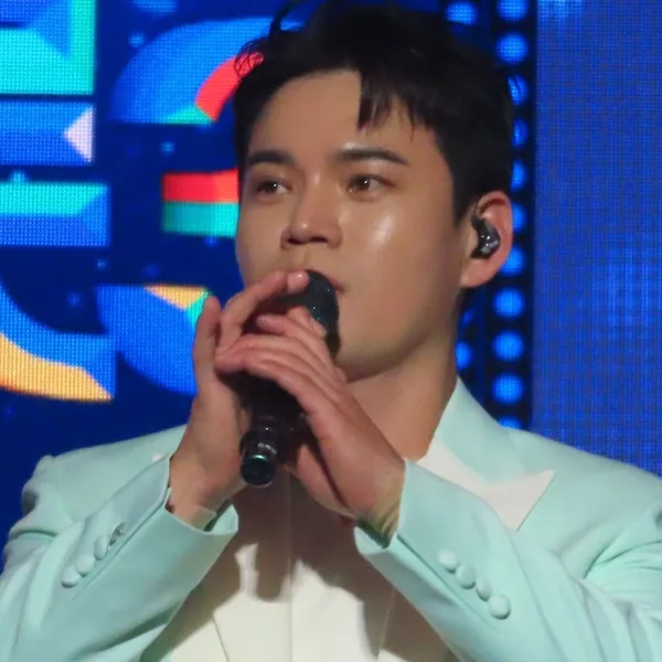 The most loved look of Lee Jung today