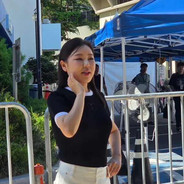 Penampilan Song Gain yang paling disukai hari ini