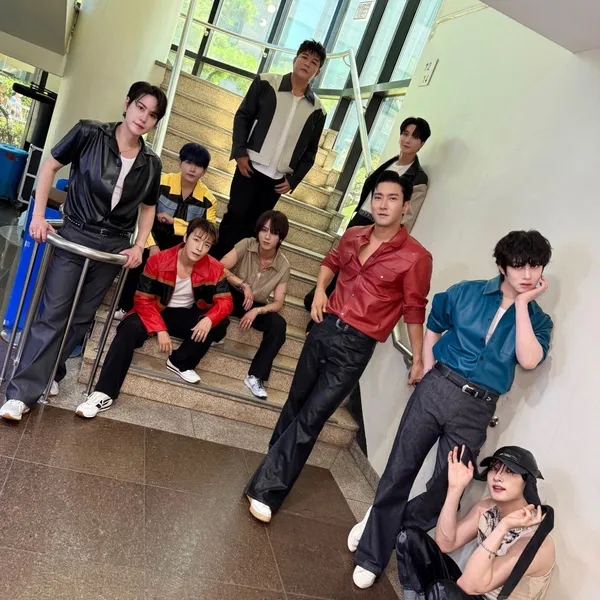 Popular photo full of fans’ love for Choi Siwon