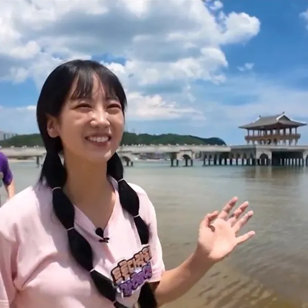 Popular photo full of fans’ love for Kang Hyeyeon