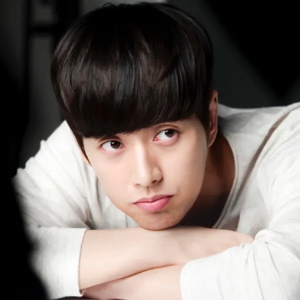 The most loved look of Park Haejin today