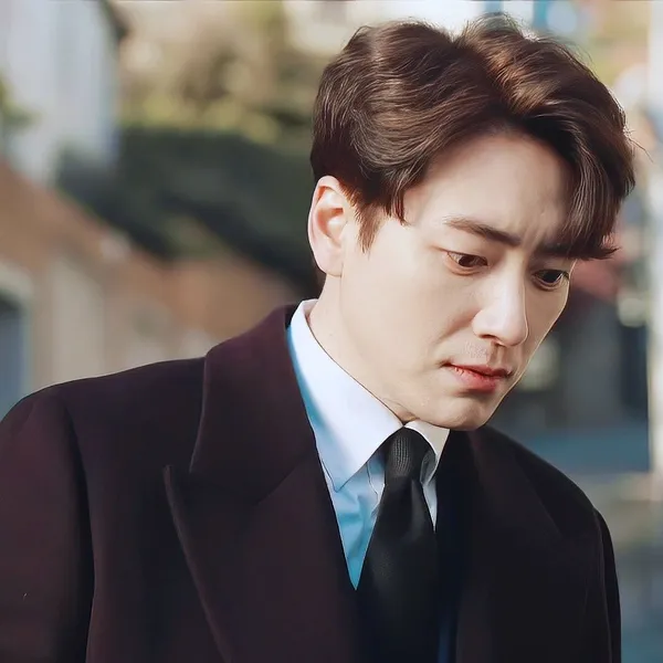The most loved look of Lee Joonhyuk today