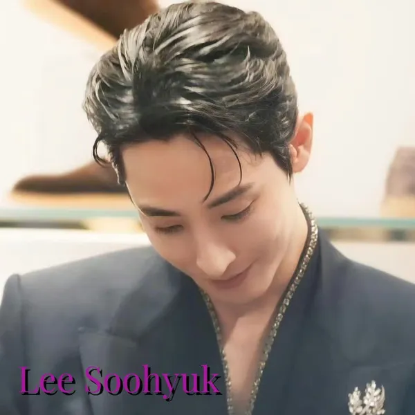 Popular photo full of fans’ love for Lee Soohyuk