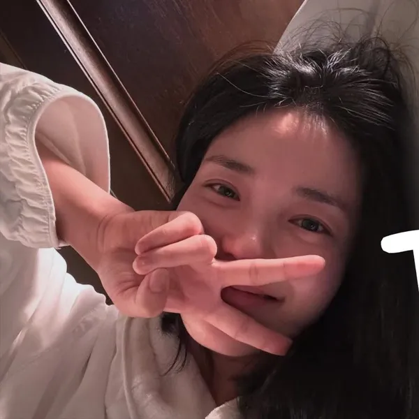 The most loved look of Kim Taeri today