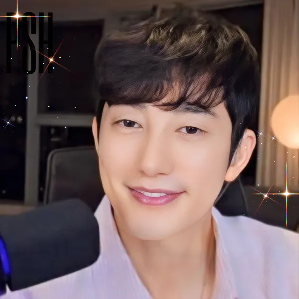 The most loved look of Park Sihoo today