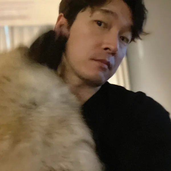 Popular photo full of fans’ love for Cho Seungwoo 