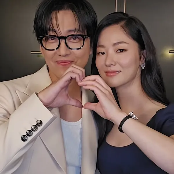 Popular photo full of fans’ love for Namkoong Min