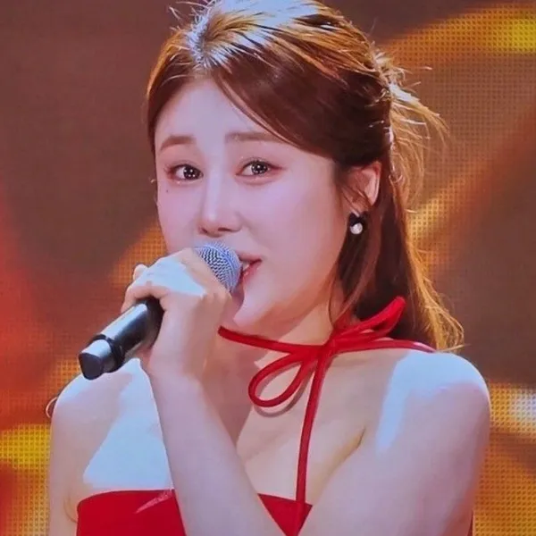 The most loved look of Kim Soyou today