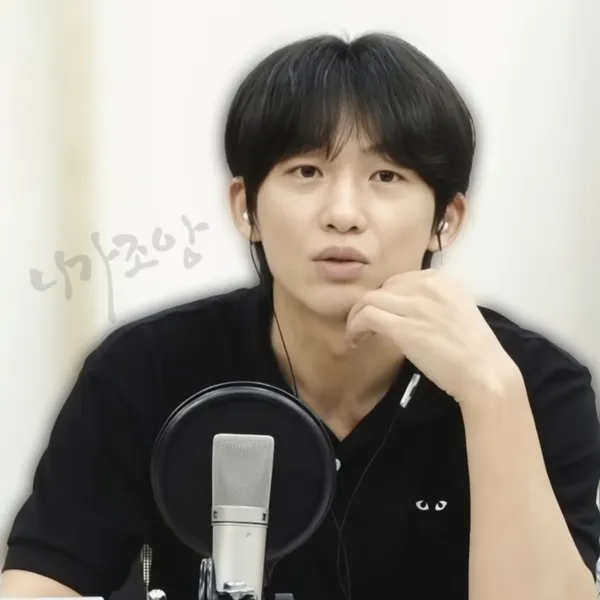 The most loved look of Shin Seungtae today