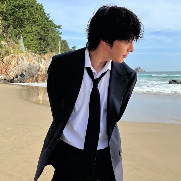 The most loved look of Jang Kiyong today