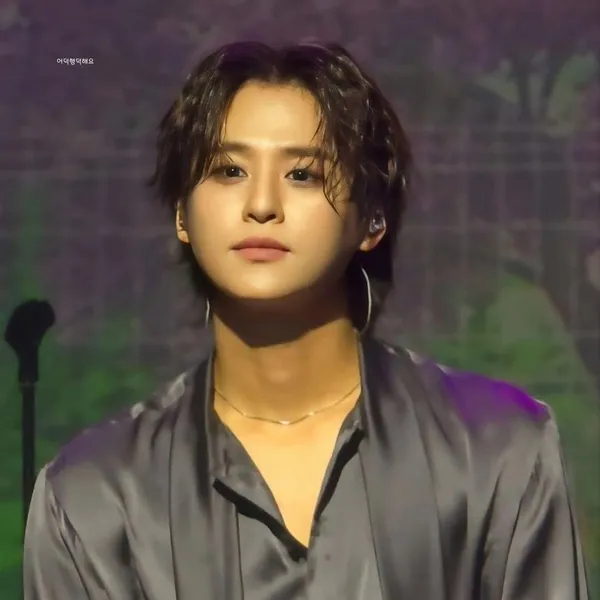 The most loved look of Lee Solomon today