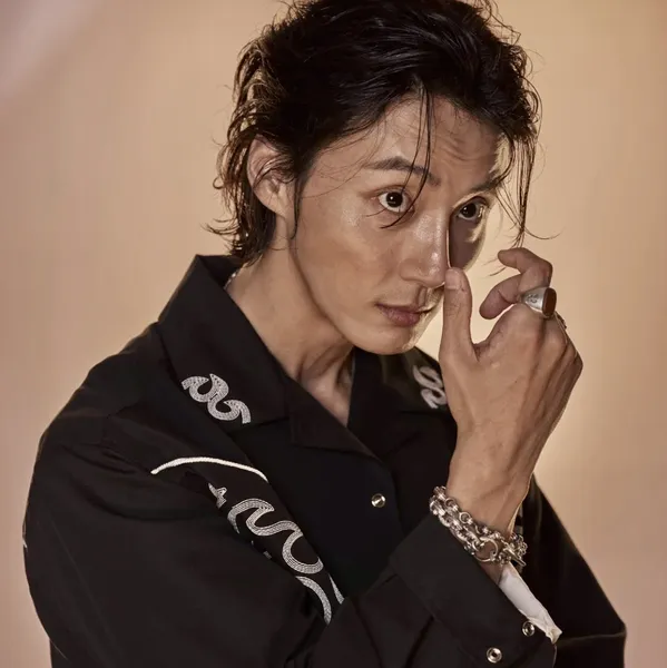 The most loved look of Yoon Shiyoon today