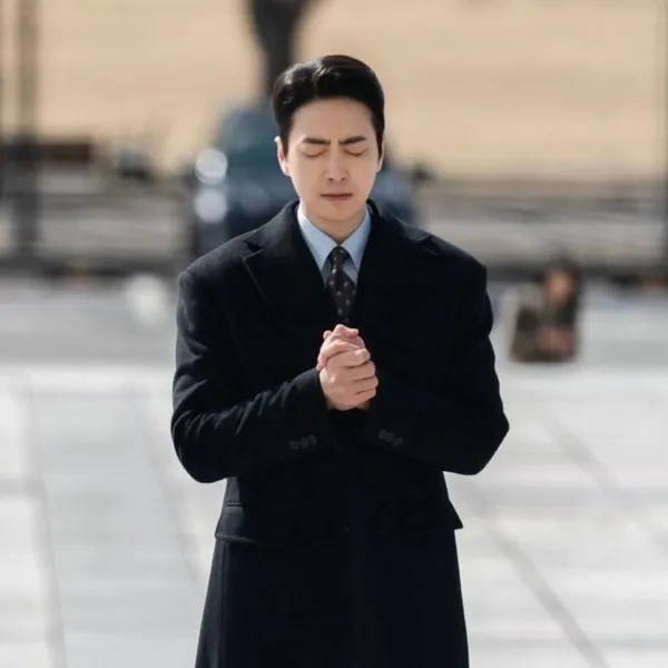 The most loved look of Lee Joonhyuk today