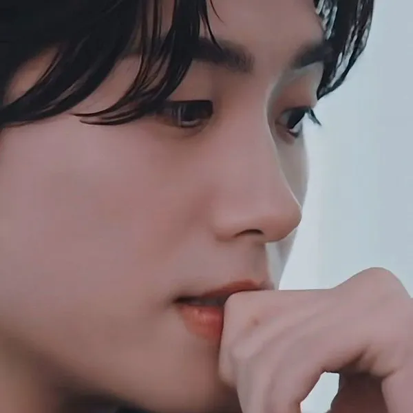 Popular photo full of fans’ love for Park Hyungsik