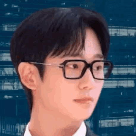 Popular photo full of fans’ love for Jung Haein