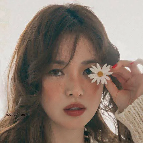 Popular photo full of fans’ love for Song Hyekyo