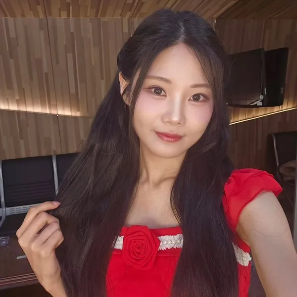 Popular photo full of fans’ love for Bae Ahyeon