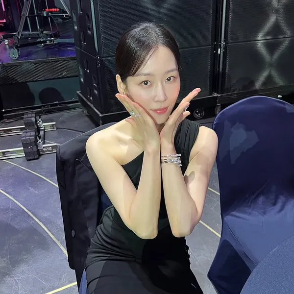The most loved look of Seo Hyunjin today