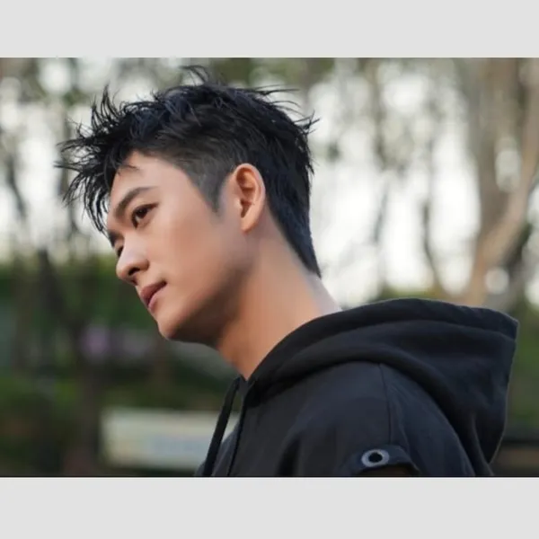 Popular photo full of fans’ love for Kang Taeoh