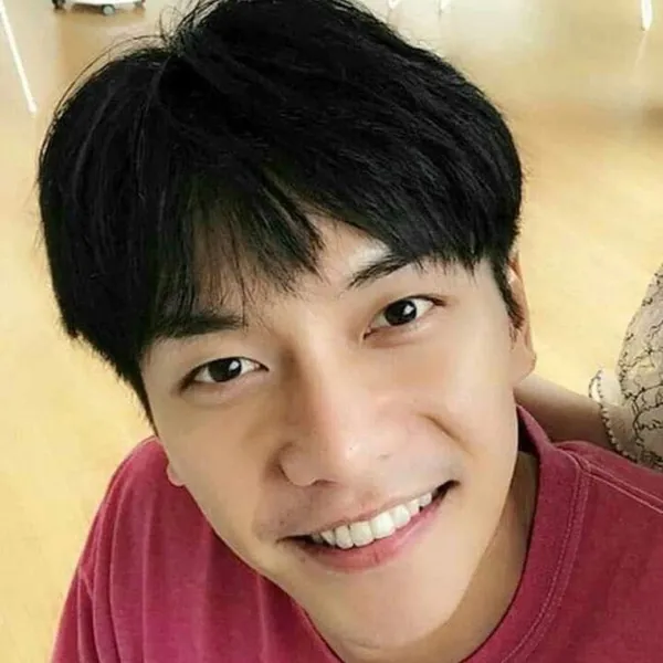充滿粉絲愛的李昇基人氣照片