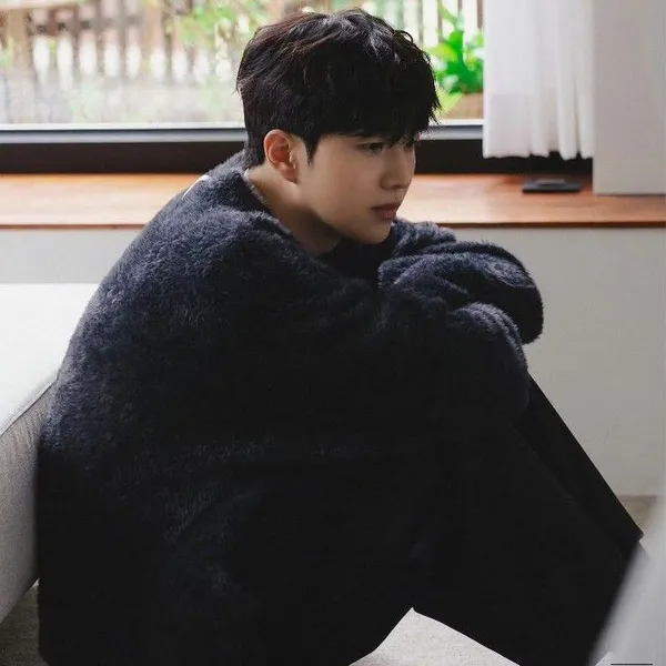 The most loved look of Kang Hoon today