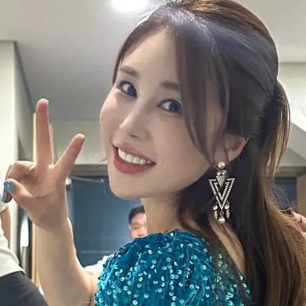 The most loved look of Kim Soyou today
