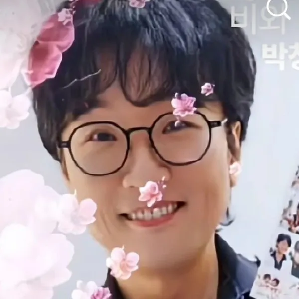 The most loved look of Bak Changgeun today