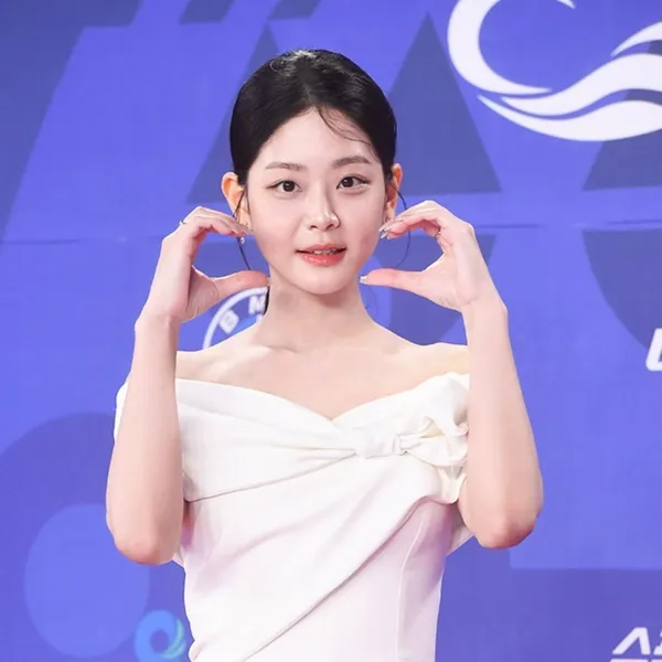 The most loved look of Chung Subin today