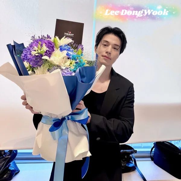 The most loved look of Lee Dongwook today