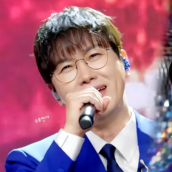Popular photo full of fans’ love for Chungil