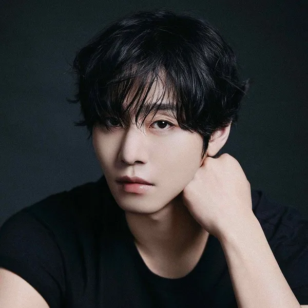 The most loved look of Ahn Hyoseop today