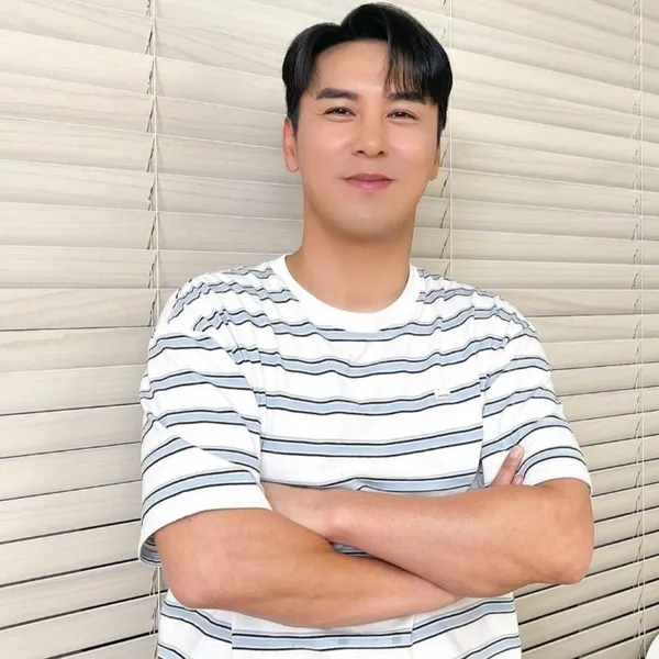 Popular photo full of fans’ love for Jang Minho