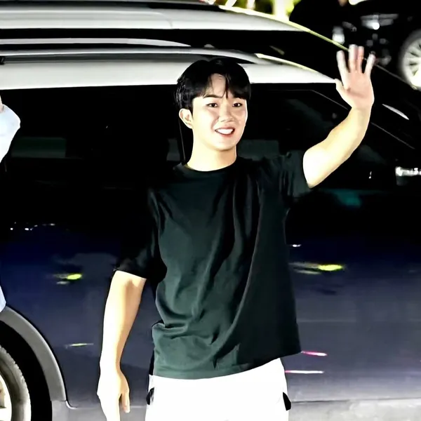 The most loved look of Nam Seungmin today