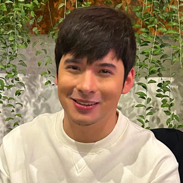 Popular photo full of fans’ love for Christian Bables