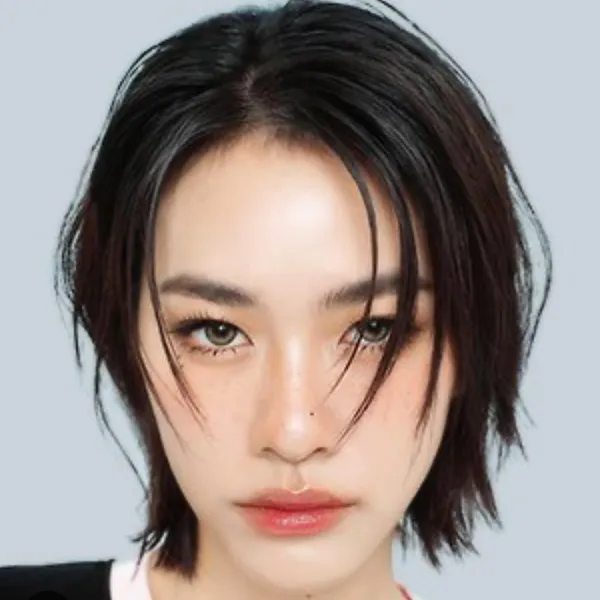 Popular photo full of fans’ love for Emi Thasorn Klinnium