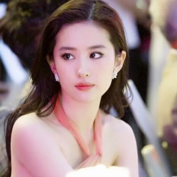 Top moment of Liu Yifei chosen by fans