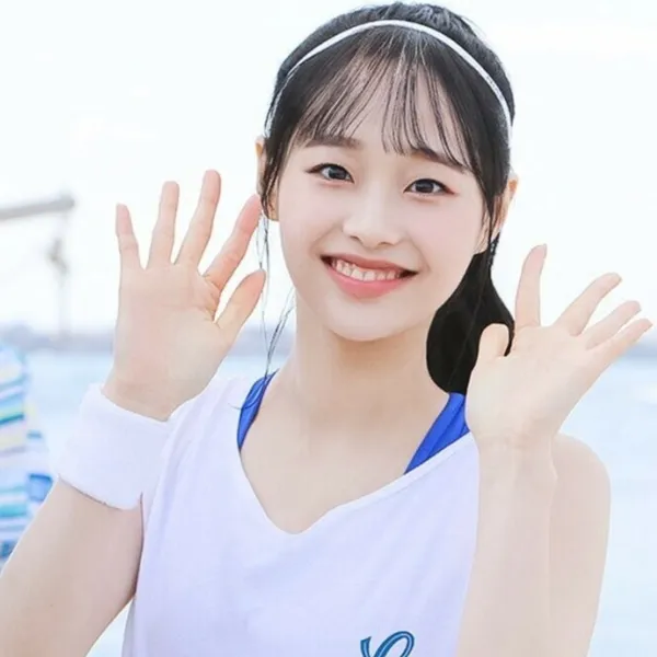 Popular photo full of fans’ love for Chuu