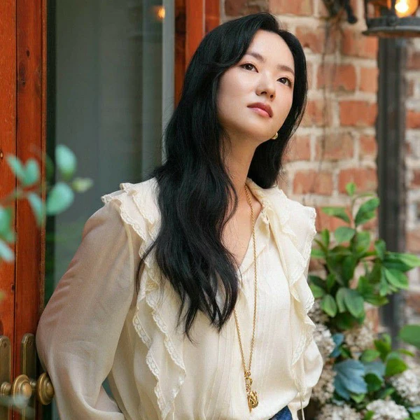 Popular photo full of fans’ love for Jeon Yeobeen