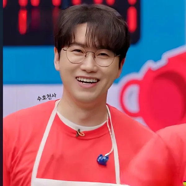Popular photo full of fans’ love for Chungil