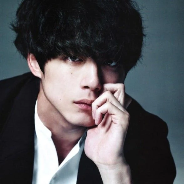 Popular photo full of fans’ love for Kentaro Sakaguchi