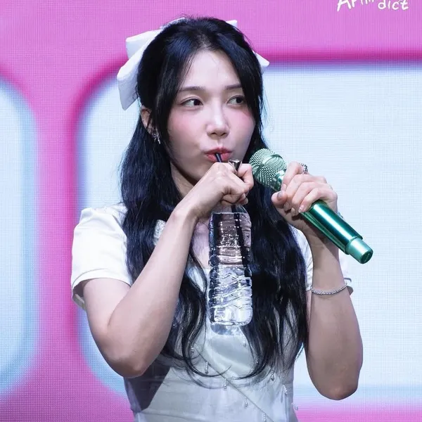 Popular photo full of fans’ love for Jung Eunji
