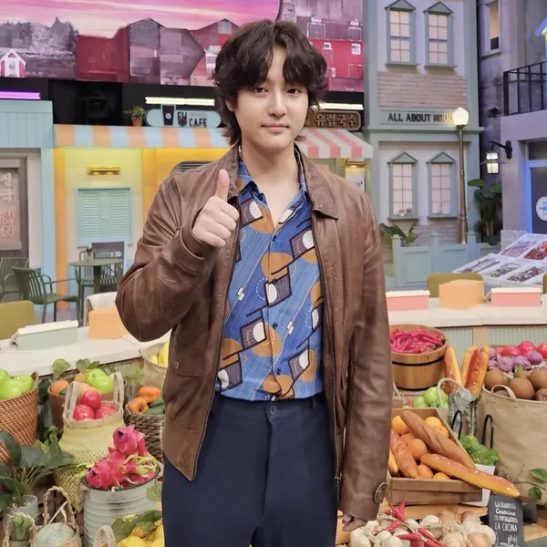 The most loved look of Yang Sejong today