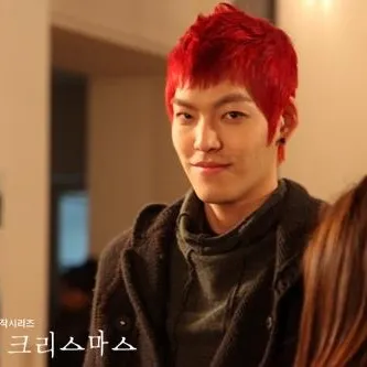 The most loved look of Kim Woobin today