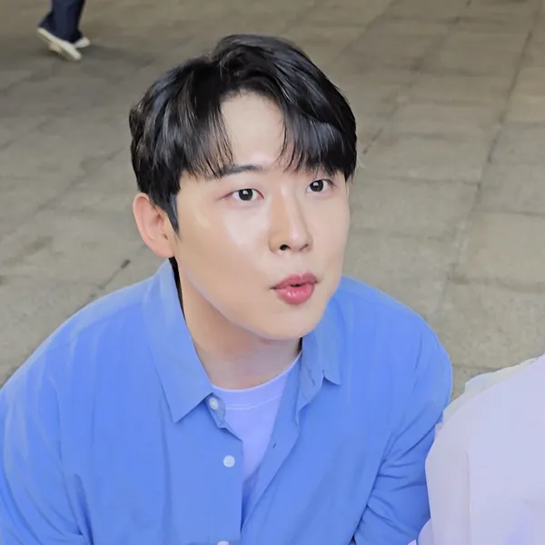 The most loved look of Jinuk today