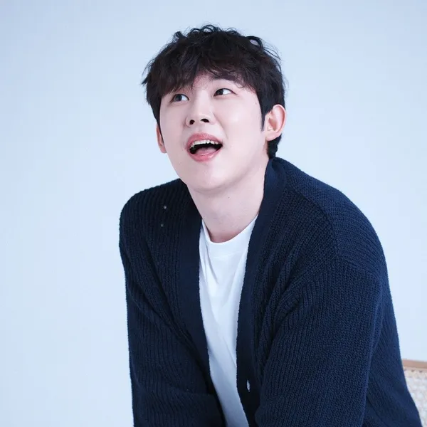 The most loved look of Jinuk today