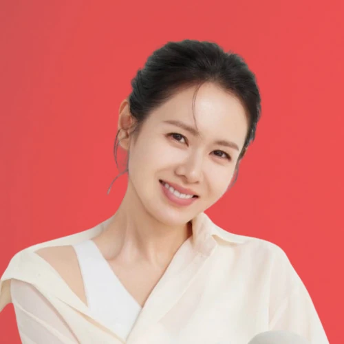 Popular photo full of fans’ love for Son Yejin