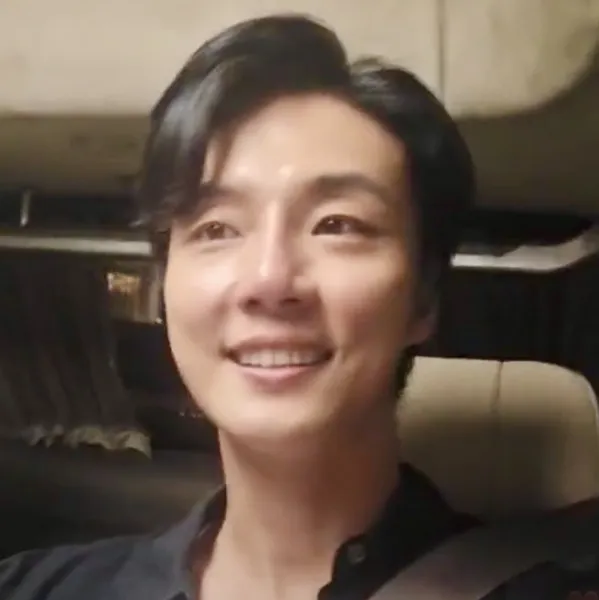 The most loved look of Yoon Shiyoon today